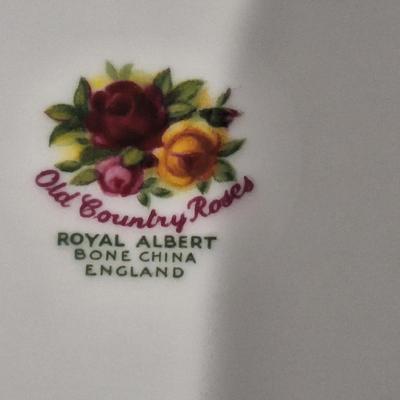 Sale Photo Thumbnail #371: Royal Albert bone china made in England, Old Country Roses- platter