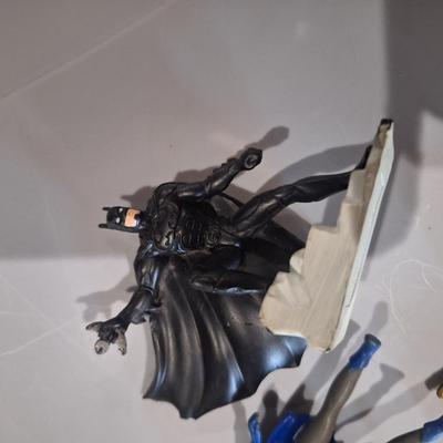 Sale Photo Thumbnail #386: batman auction figures and magnets