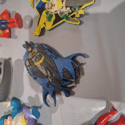 Sale Photo Thumbnail #384: batman auction figures and magnets