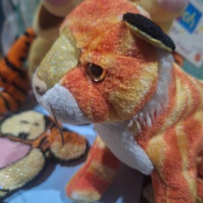 Sale Photo Thumbnail #471: Tigger plush