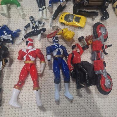 Sale Photo Thumbnail #484: power ranger and other action figures