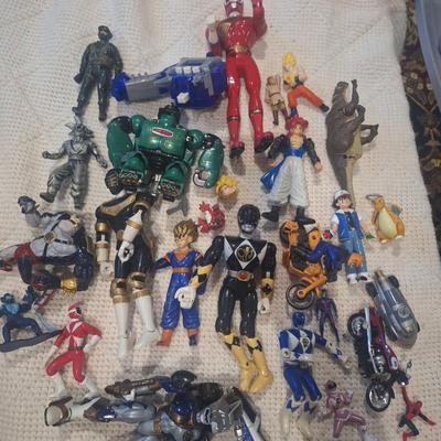 Sale Photo Thumbnail #518: power ranger and other action figures