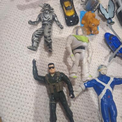 Sale Photo Thumbnail #555: action figures and stuff
