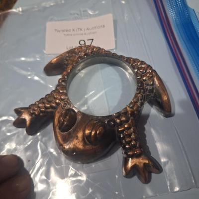 Sale Photo Thumbnail #639: frog magnifying glass