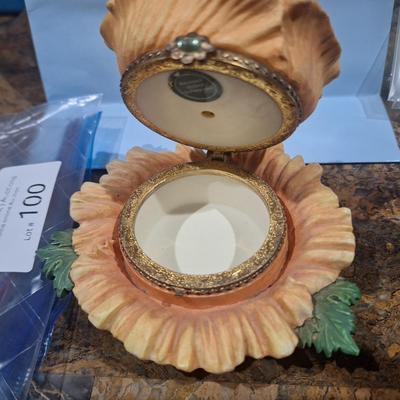 Sale Photo Thumbnail #659: floral trinket box