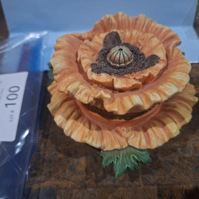 Sale Photo Thumbnail #658: floral trinket box