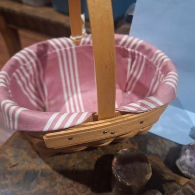 Sale Photo Thumbnail #739: Longaberger basket and some rocks
