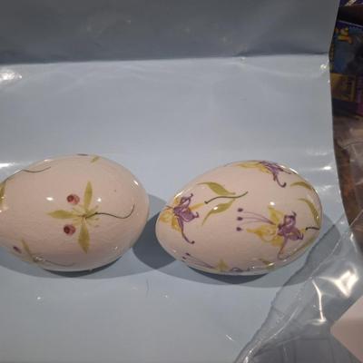 Sale Photo Thumbnail #760: ceramic eggs