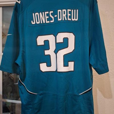 Sale Photo Thumbnail #799: #32 Jones-Drew Jaguars jersey