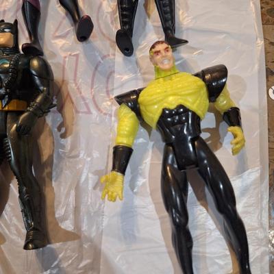 Sale Photo Thumbnail #854: Action figures many are batman related