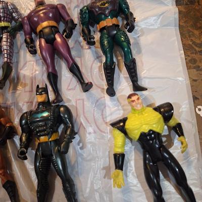 Sale Photo Thumbnail #853: Action figures many are batman related