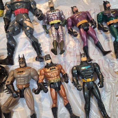 Sale Photo Thumbnail #852: Action figures many are batman related