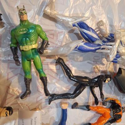 Sale Photo Thumbnail #862: Action figures many are batman related