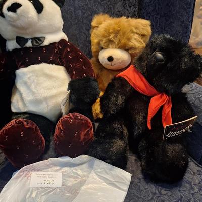 Sale Photo Thumbnail #868: stuffed animals