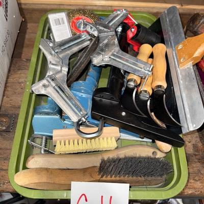 Sale Photo Thumbnail #1148: G11-miscellaneous garage lot