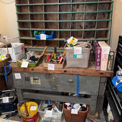 Sale Photo Thumbnail #1152: G12-Work Bench

This is for the workbench only, this lot does not include the items on top of or in front of the workbench