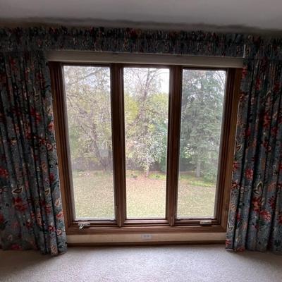 Sale Photo Thumbnail #788: curtains do not close as you see in the pictures. the material is busy/happy/fun