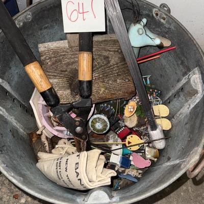 Sale Photo Thumbnail #1249: G41-Bucket of garage/garden items