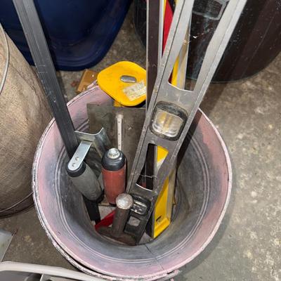 Sale Photo Thumbnail #1251: G42-Bucket of Garage items
