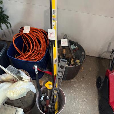 Sale Photo Thumbnail #1250: G42-Bucket of Garage items