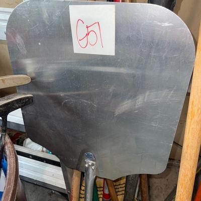Sale Photo Thumbnail #1278: G51-yard Tools, pizza pan, plus extras