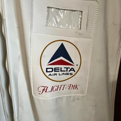 Lot 178 Vintage Delta Airlines Clothing bag