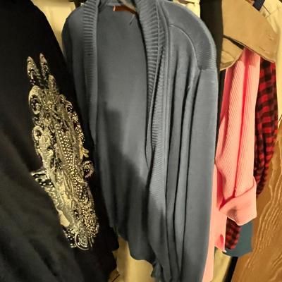 Lot 179 Lot of ladies clothes