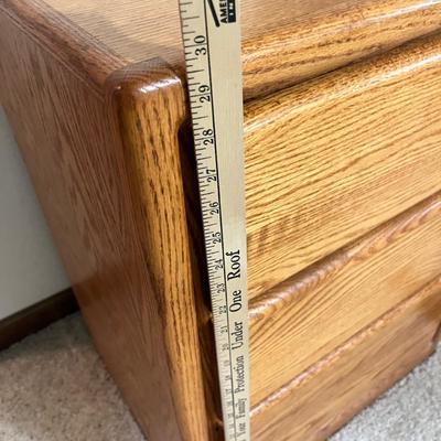 Lot 182 Oak 3 drawer chest