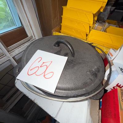 Sale Photo Thumbnail #1290: G56-Cast Iron Pot w lid