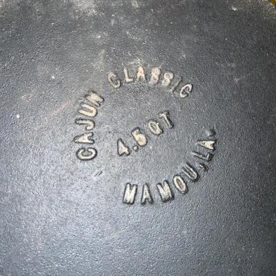 Sale Photo Thumbnail #1292: G56-Cast Iron Pot w lid