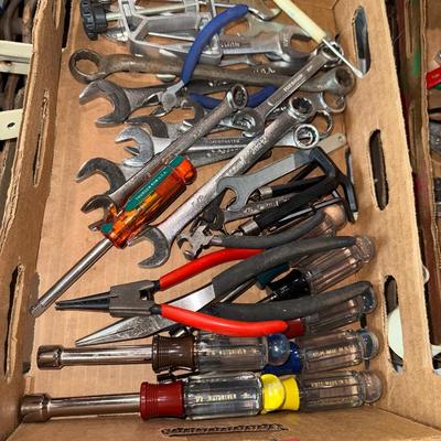Sale Photo Thumbnail #1311: G65-shelf brackets and hand tools