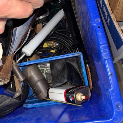 Sale Photo Thumbnail #1335: G72-tote of miscellaneous garage items