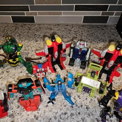 Sale Photo Thumbnail #182: Rare Autobot Transformer Lot some date back to the 80s along with Beast Wars included in this Lot.

As with all lots please inspect the pictures... all items are sold as is. Great collectible toy Lot to add to your collection!