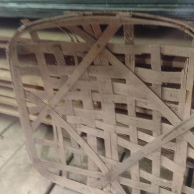 Pair of Vintage Authentic Splint Wood Tobacco Leaf Market Baskets Greenville, TN and Louisville, KY (BB)