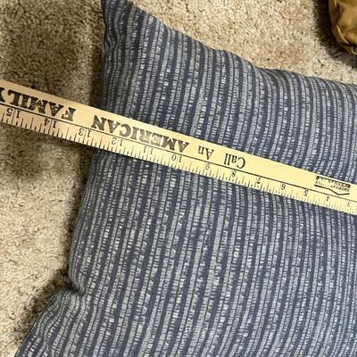 Lot 201 Pillows & seat cushions
