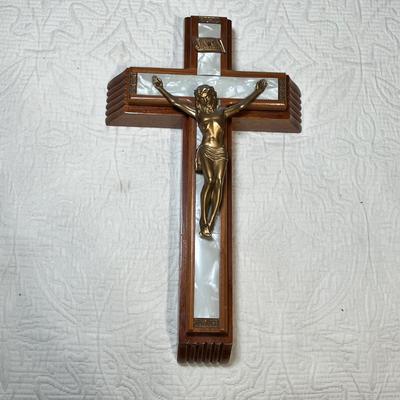 Lot 204 Last rites Crucifix