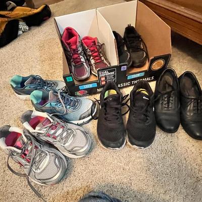 Lot 216 Lot of sneakers