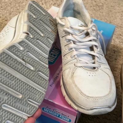 Lot 217 Sneakers NIB
