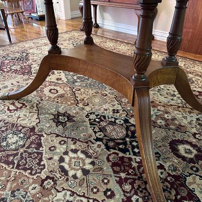 DINING ROOM TABLE WITH 2 ARM CHAIRS, 6 SIDE CHAIRS AND 3 TABLE LEAVES