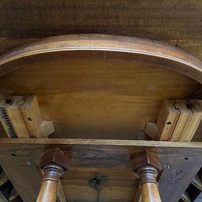 DINING ROOM TABLE WITH 2 ARM CHAIRS, 6 SIDE CHAIRS AND 3 TABLE LEAVES