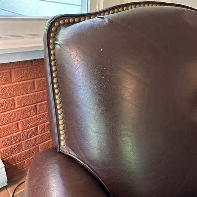 “BARCALOUNGER” LEATHER RECLINER