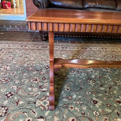 SOLID WOOD COFFEE TABLE