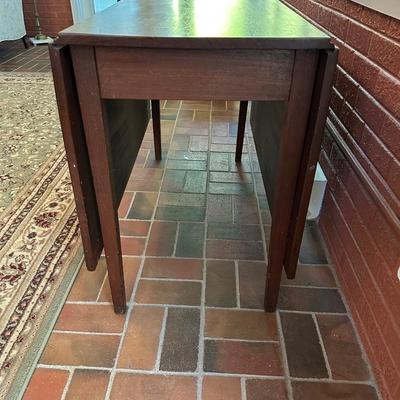 DROP LEAF TABLE