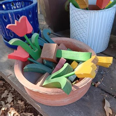 FLOWER POTS, WOODEN FLOWERS AND BUDDHA POT RESTS