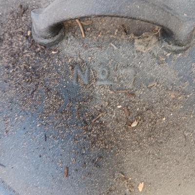 2 CAST IRON CAULDRON AND NO 7 DUTCH OVEN