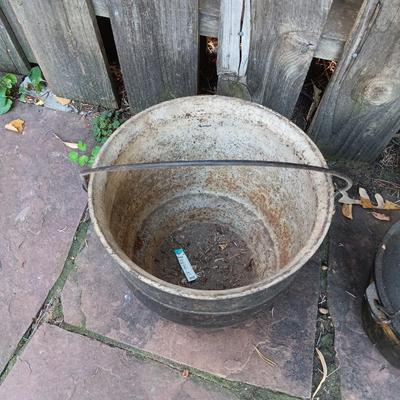 2 CAST IRON CAULDRON AND NO 7 DUTCH OVEN