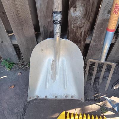 YARD TOOLS