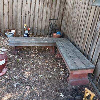 SOLID AND STURDY L SHAPED BENCH