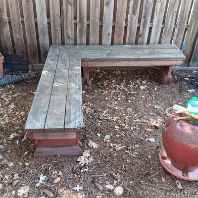 SOLID AND STURDY L SHAPED BENCH