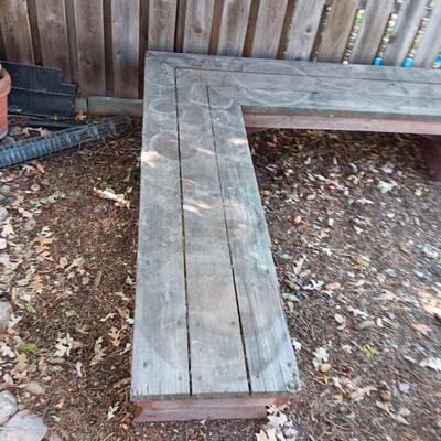 SOLID AND STURDY L SHAPED BENCH